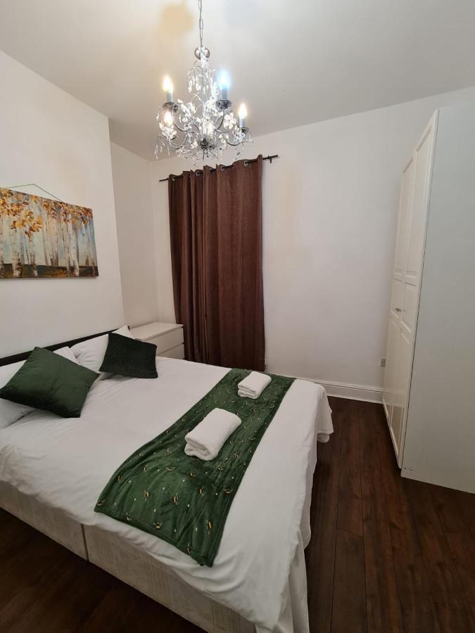 Canary Wharf Holiday Rooms London Exteriör bild