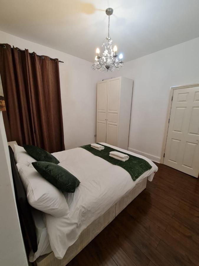 Canary Wharf Holiday Rooms London Exteriör bild