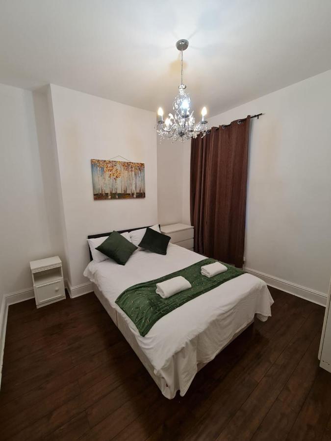 Canary Wharf Holiday Rooms London Exteriör bild