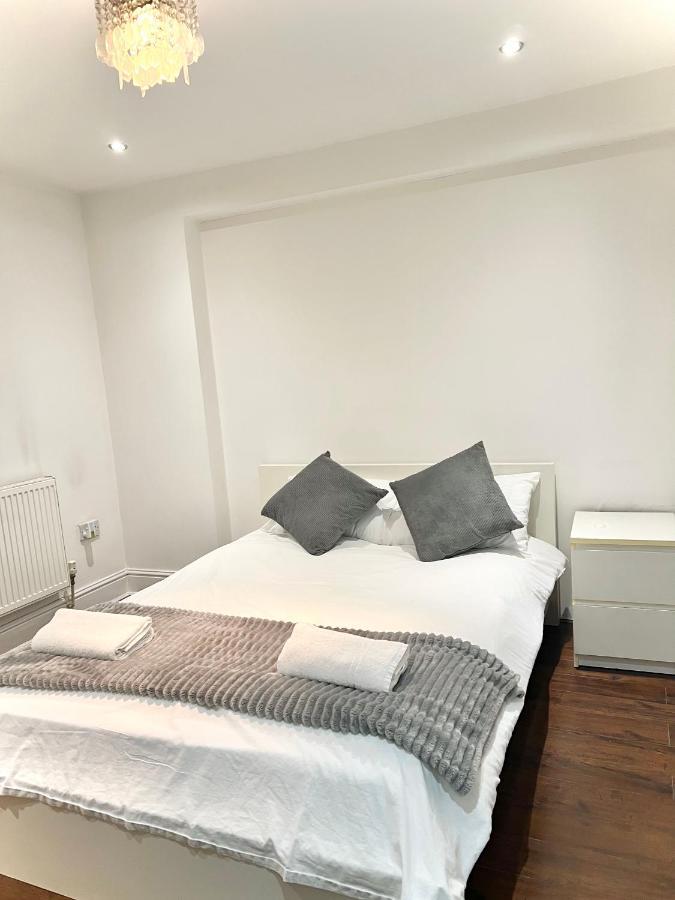 Canary Wharf Holiday Rooms London Exteriör bild