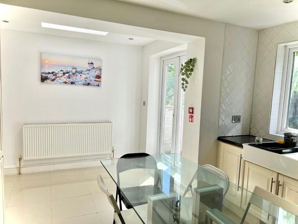 Canary Wharf Holiday Rooms London Exteriör bild
